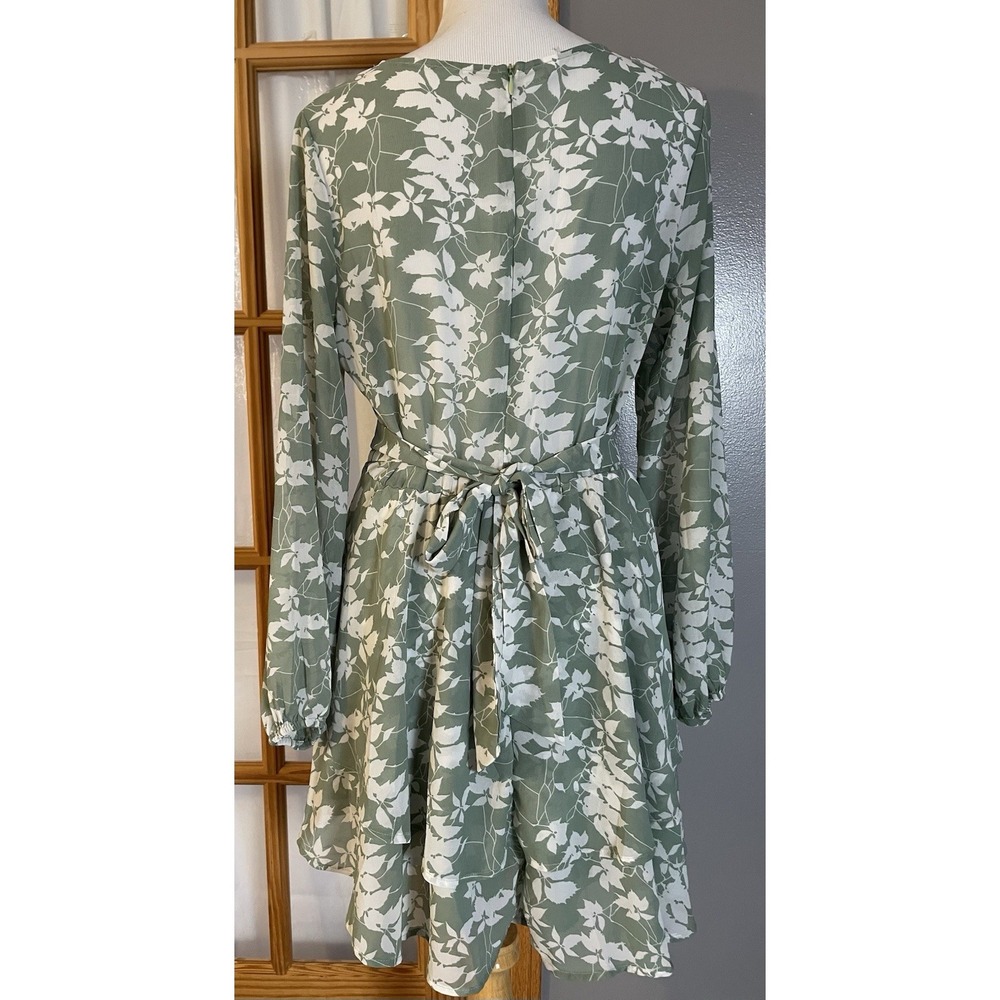 DOKOTOO Tired Floral Mini Dress Sz M Belted Sage White Long Sleeve Boho Chic - Picture 4 of 15